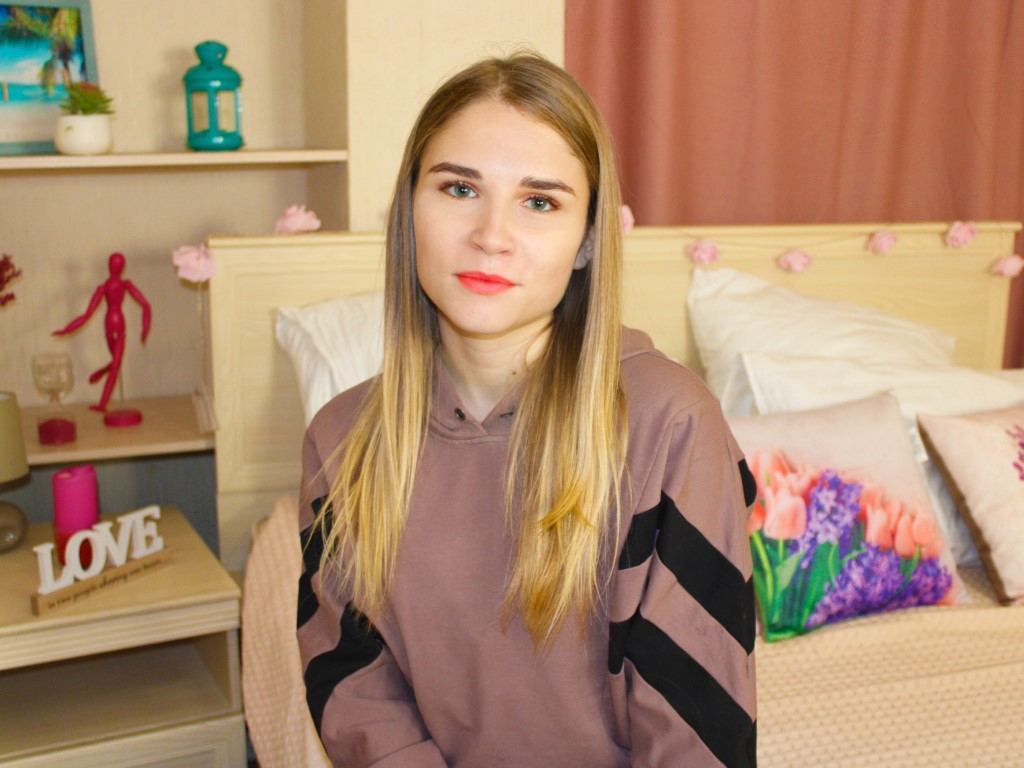 MonicaGrant Profilbild des Cam-Modells 