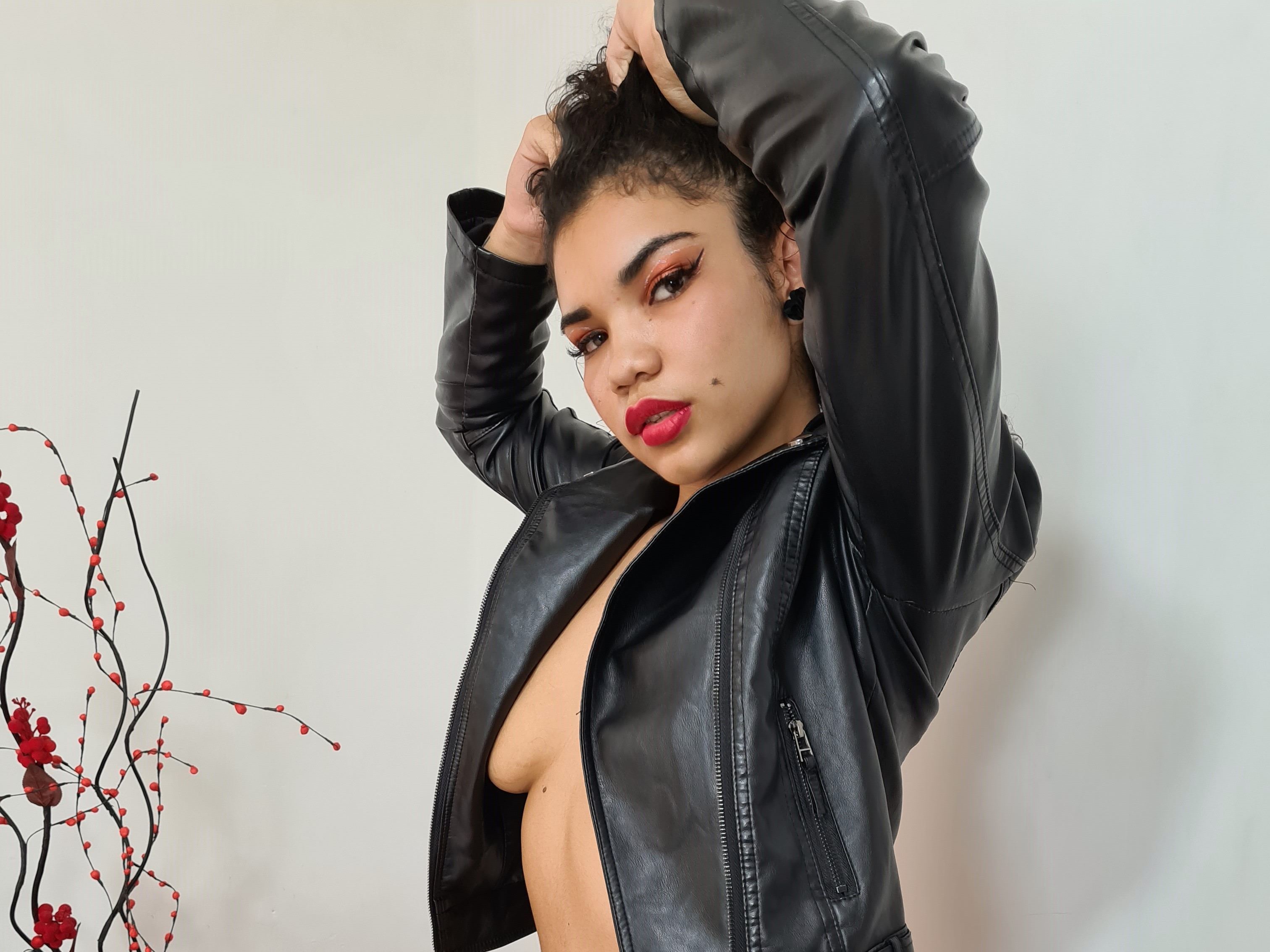 Image de profil du modèle de webcam bella_bonnet