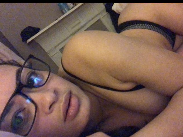 Image de profil du modèle de webcam Chloe1to1