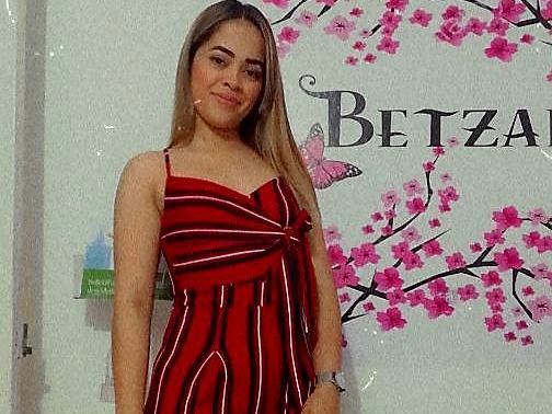 Image de profil du modèle de webcam Angie_Varela