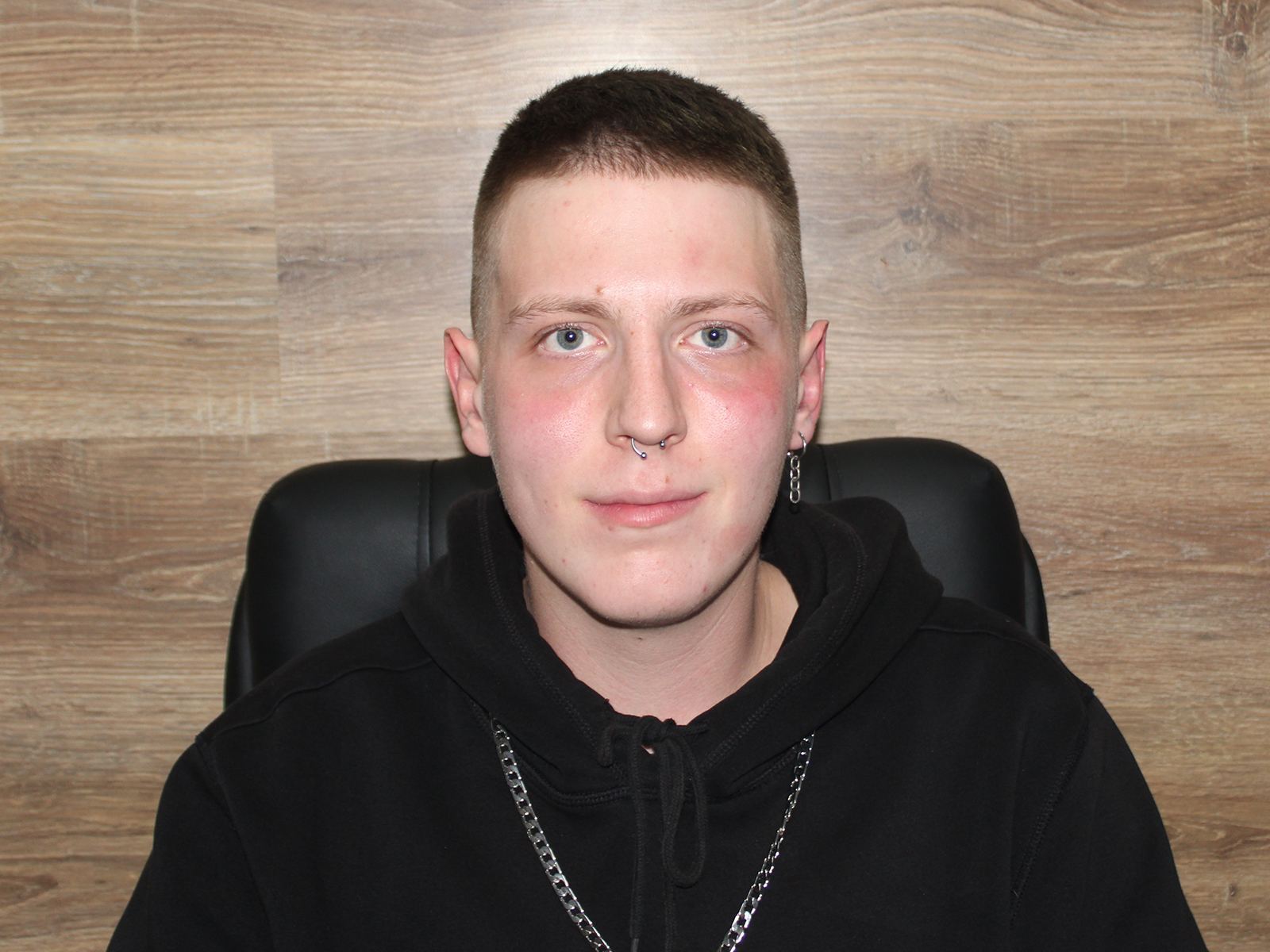 Image de profil du modèle de webcam Olivet_Green
