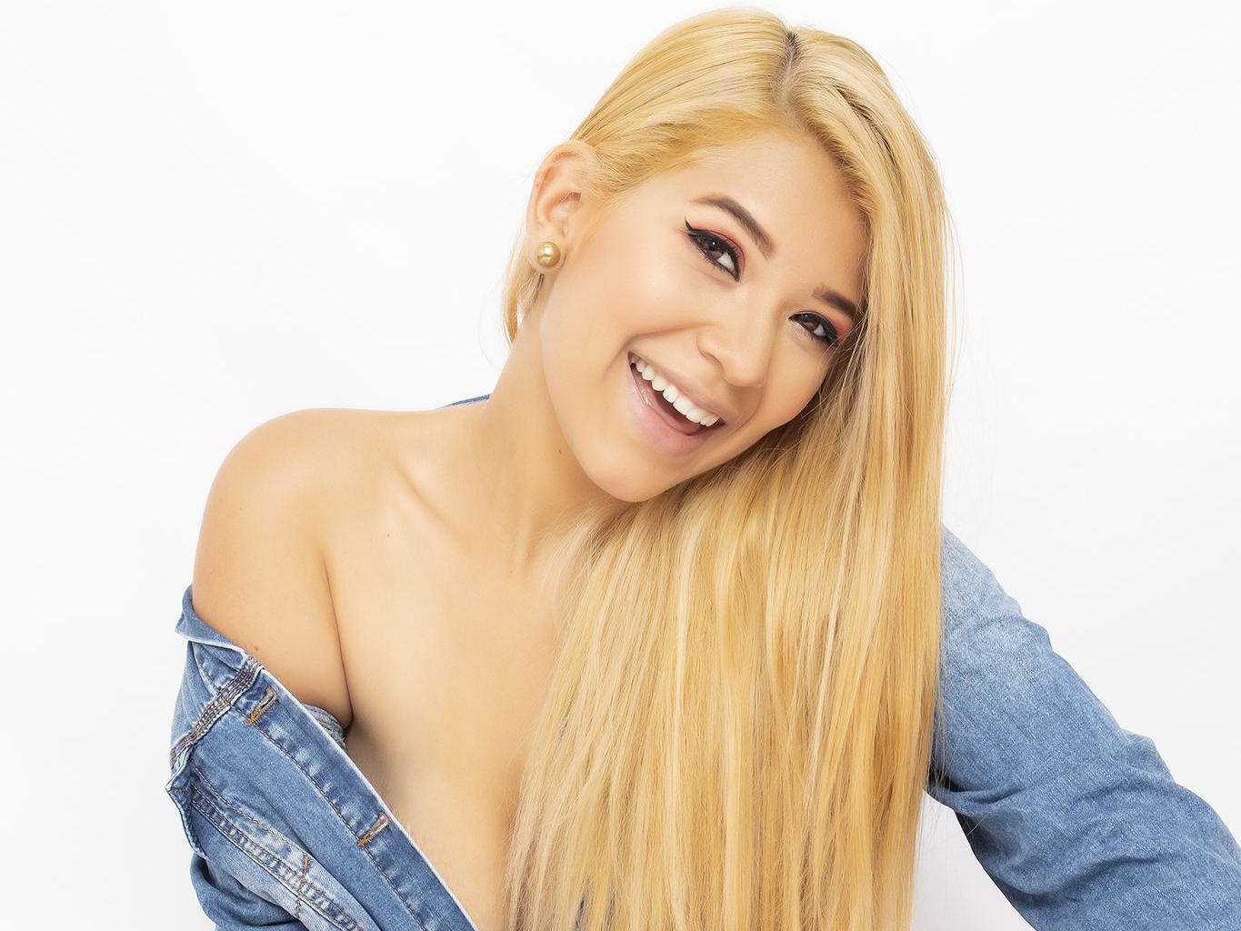 Imagen de perfil de modelo de cámara web de Melissa_R18
