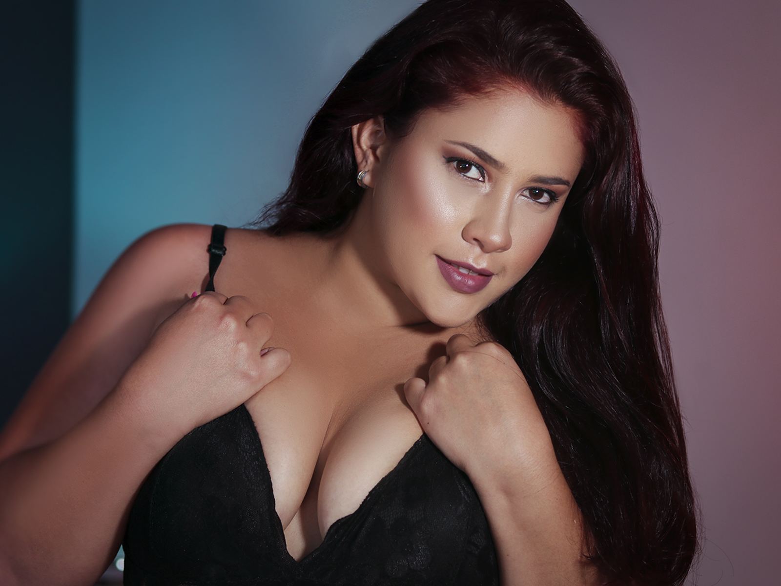 Imagen de perfil de modelo de cámara web de SofiaBlooms