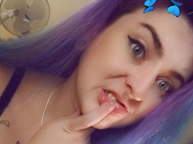 ShyLittleWitch profilbild på webbkameramodell 