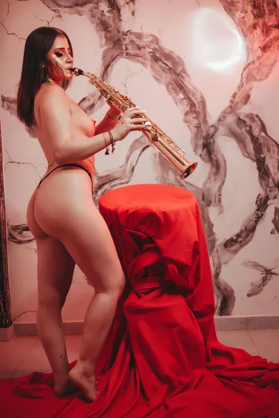 Interprète TinaJone Photo 10