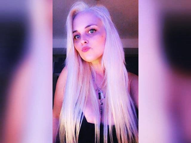 Foto de perfil de modelo de webcam de DangerouslyAddictiveNova 
