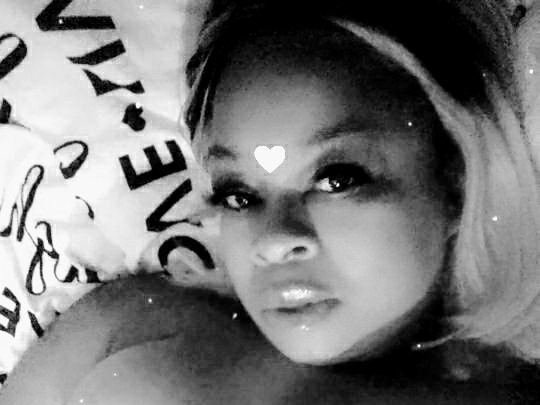Image de profil du modèle de webcam MistressJuicyPeach