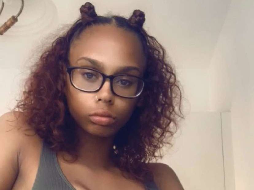 Alisha_cash profilbild på webbkameramodell 