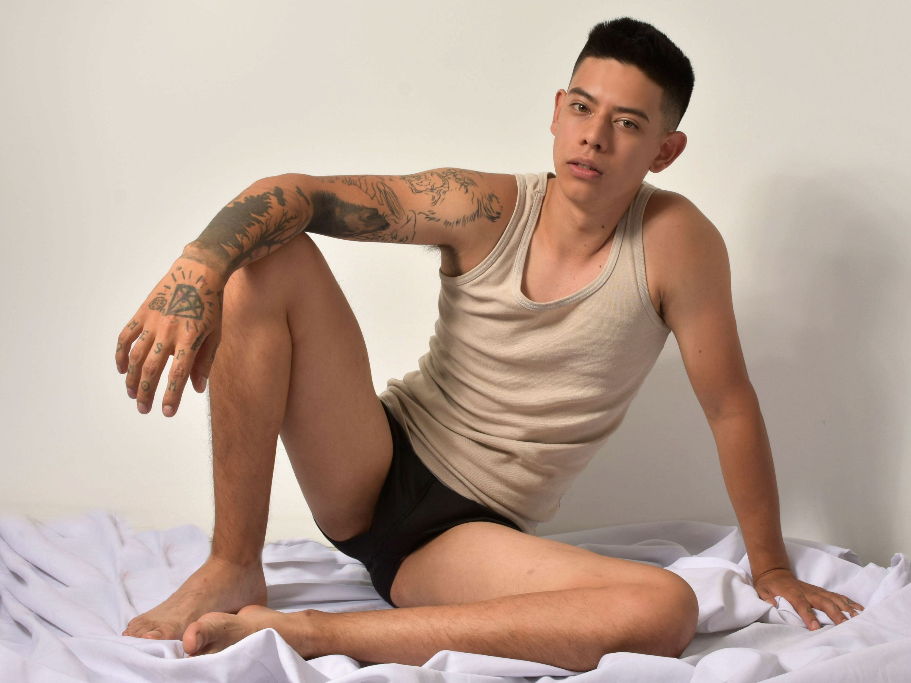 Image de profil du modèle de webcam VALENTINO_DELUCA