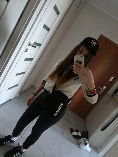 Performer claudia_xHeart Photo 2