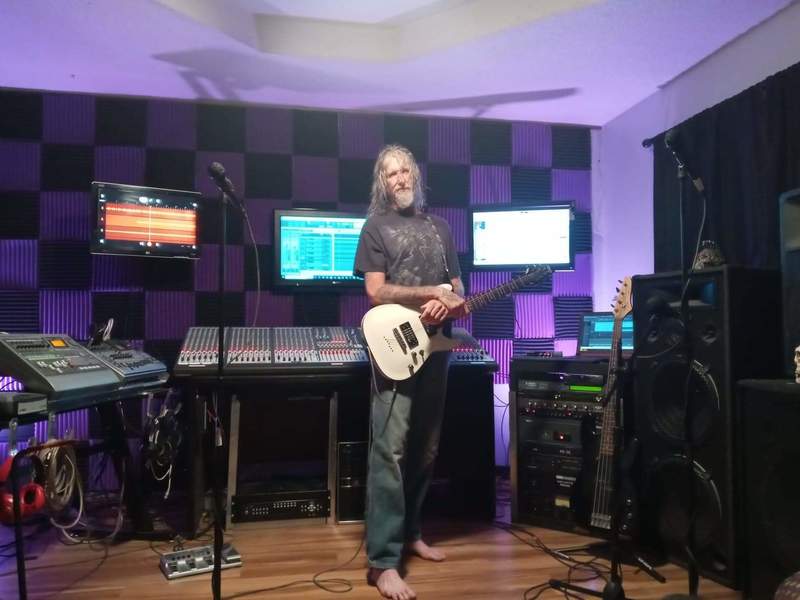 Performer scottyshark Photo 4