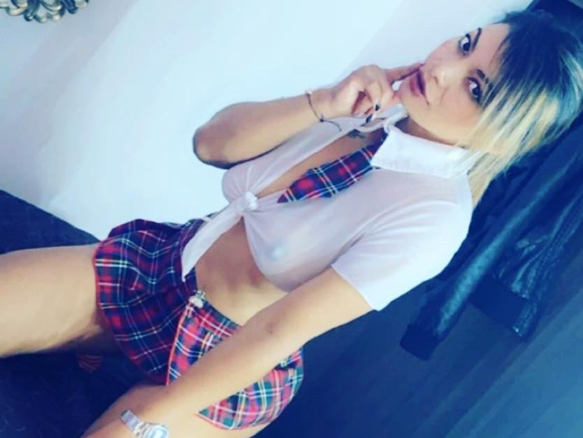 Image de profil du modèle de webcam zasha_sweett