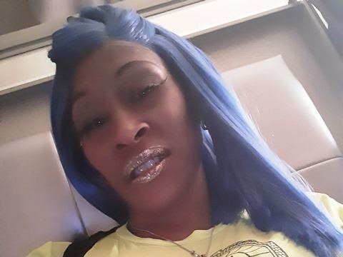 Image de profil du modèle de webcam OneBadBloodDiamond77