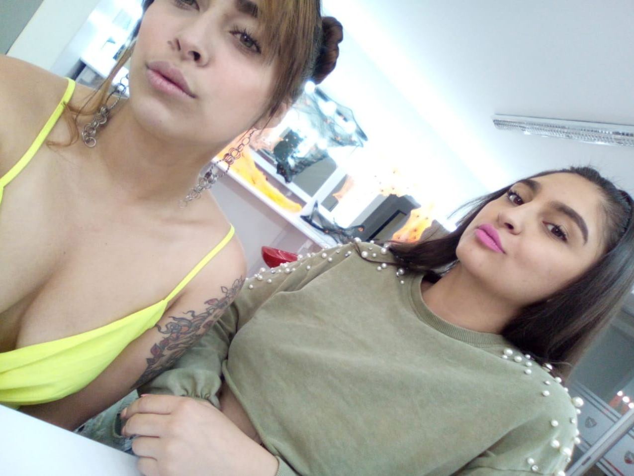 Imagen de perfil de modelo de cámara web de Crazylatingirlsx