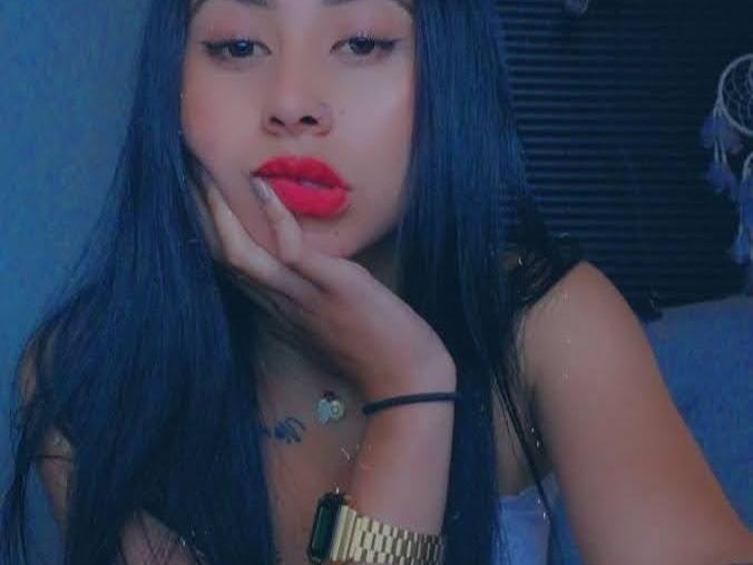 Karen_Blossom cam model profile picture 