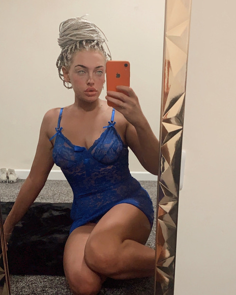 Artista KyraValentina Foto 5