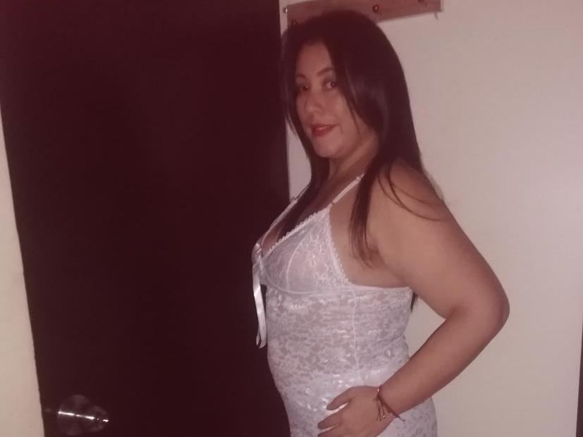 Image de profil du modèle de webcam CharlotteAmell