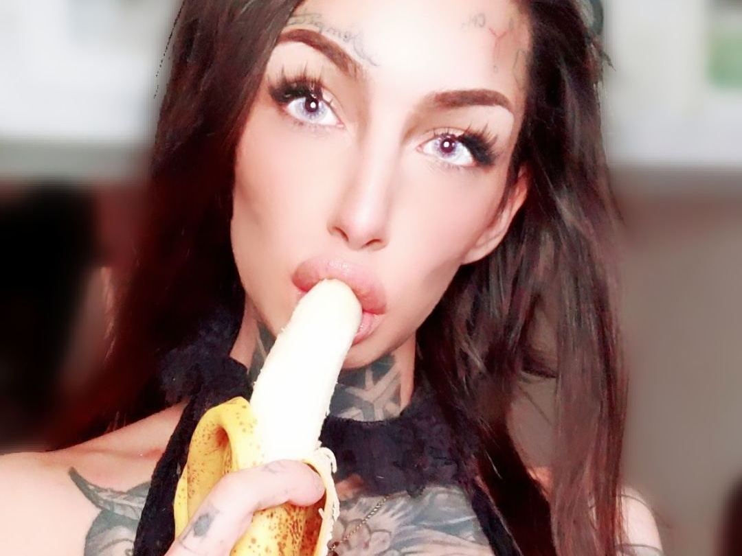 Image de profil du modèle de webcam BrattyLeena