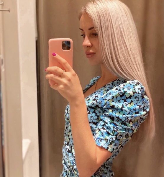 Interprete AngelinaFame Foto 2