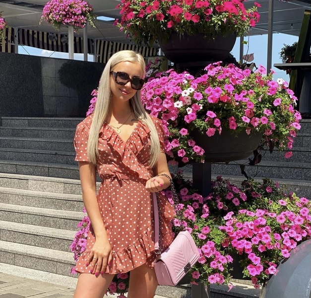 Interprete AngelinaFame Foto 5