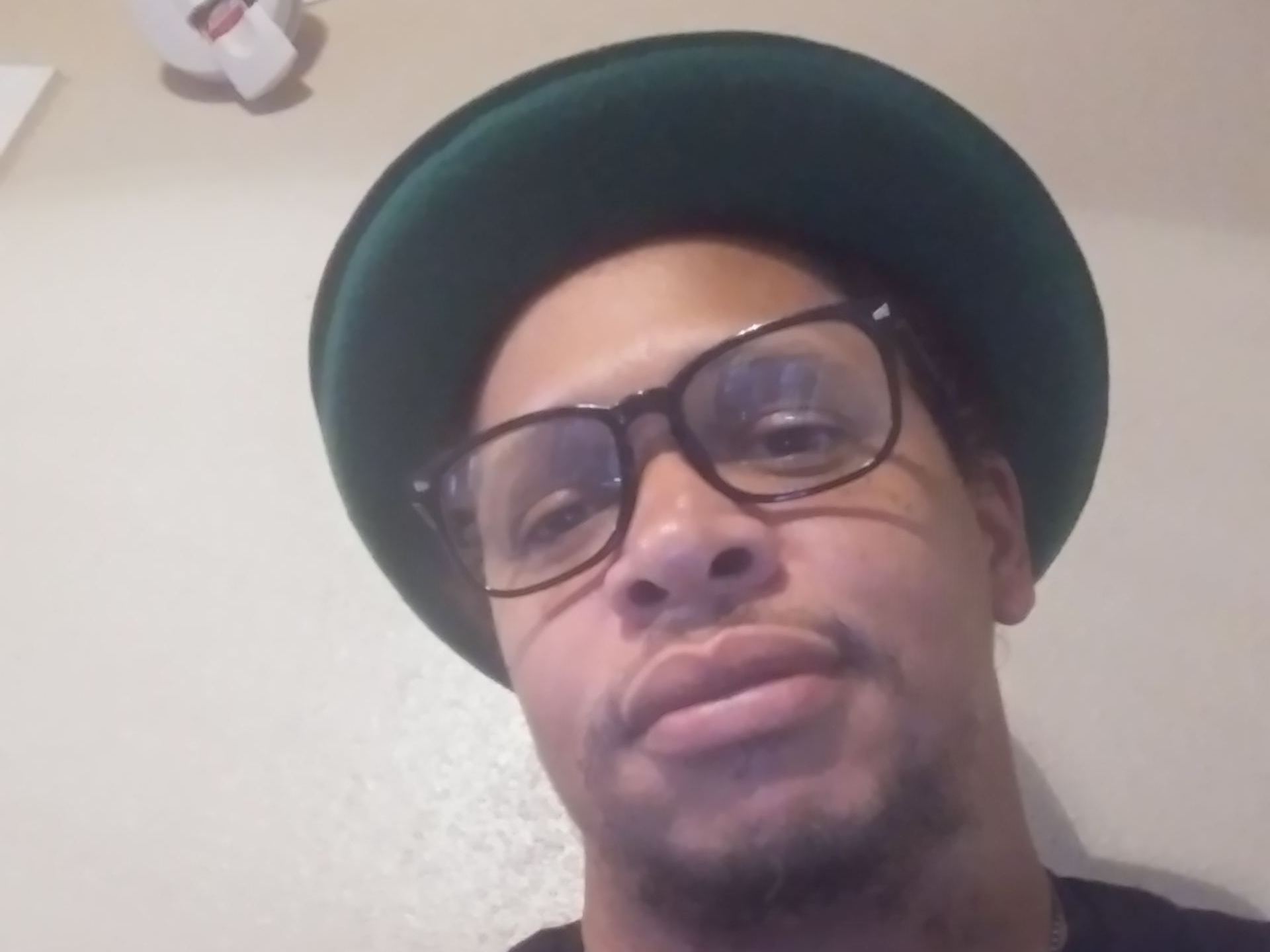 Mykel cam model profile picture 