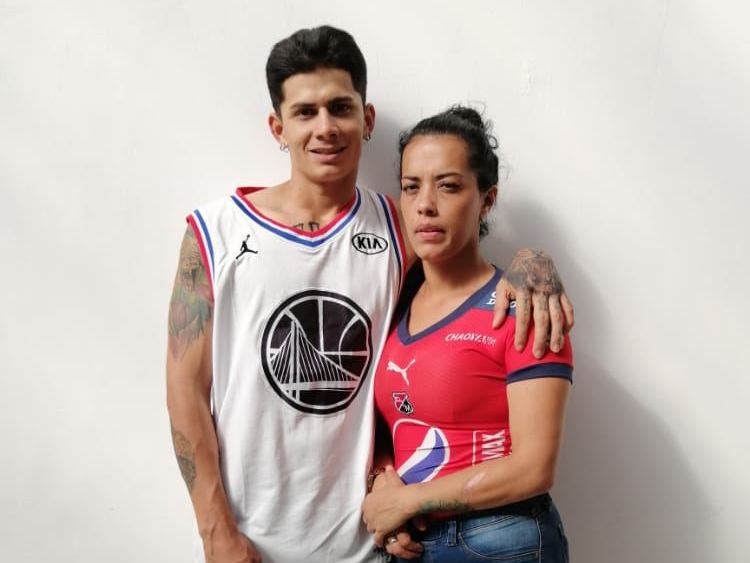 mia_and_hache Profilbild des Cam-Modells 