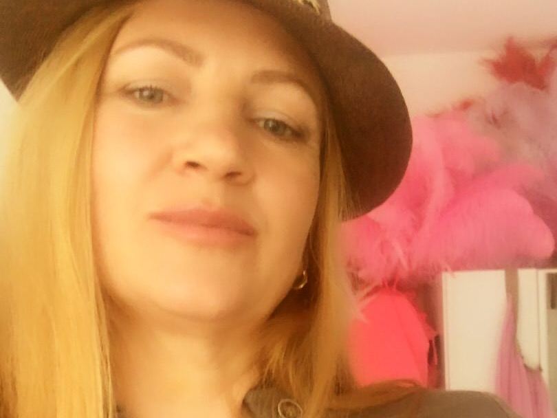 Image de profil du modèle de webcam AriiaXLoves
