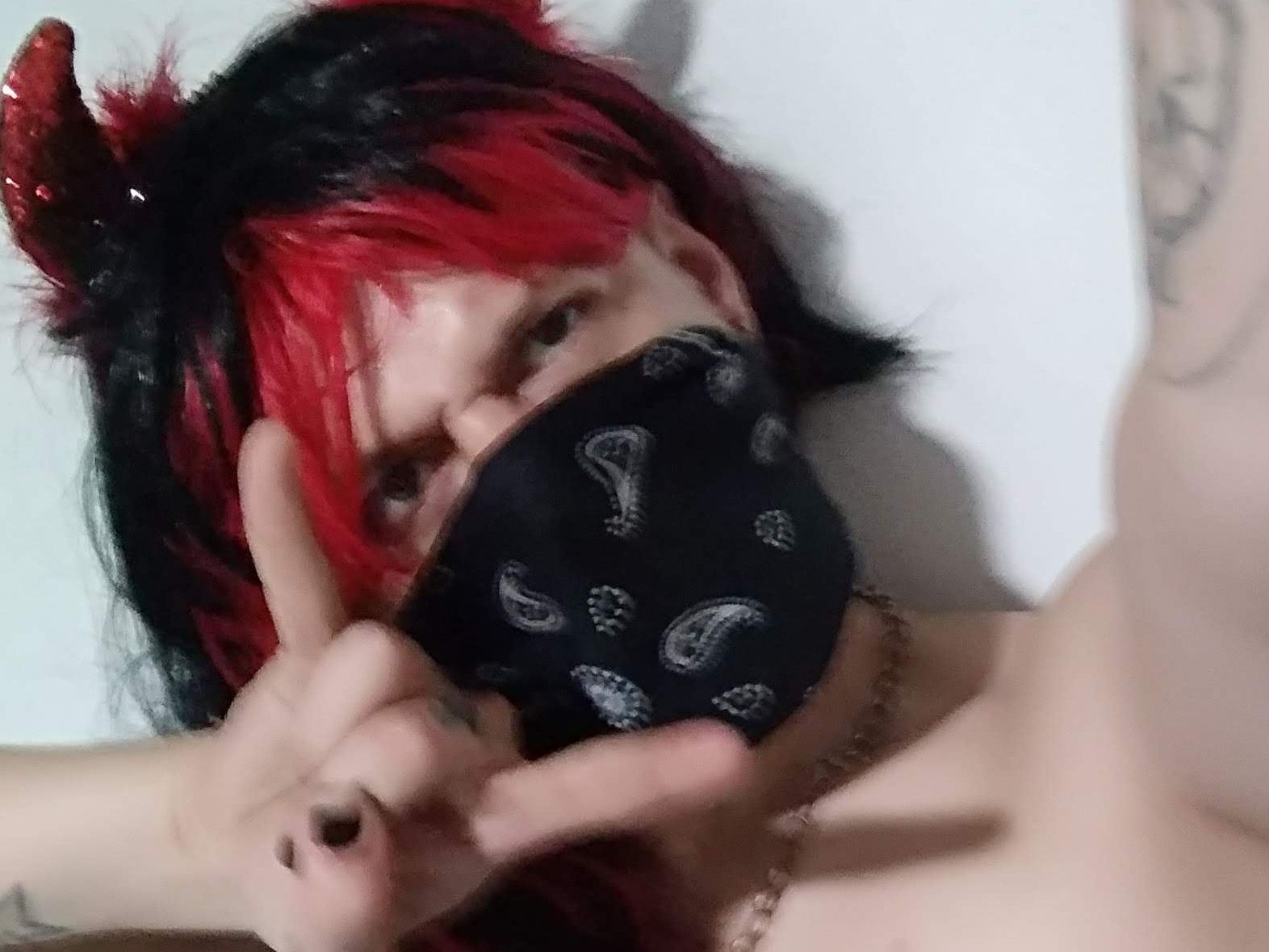 Imagen de perfil de modelo de cámara web de The_Dead_Unicorn