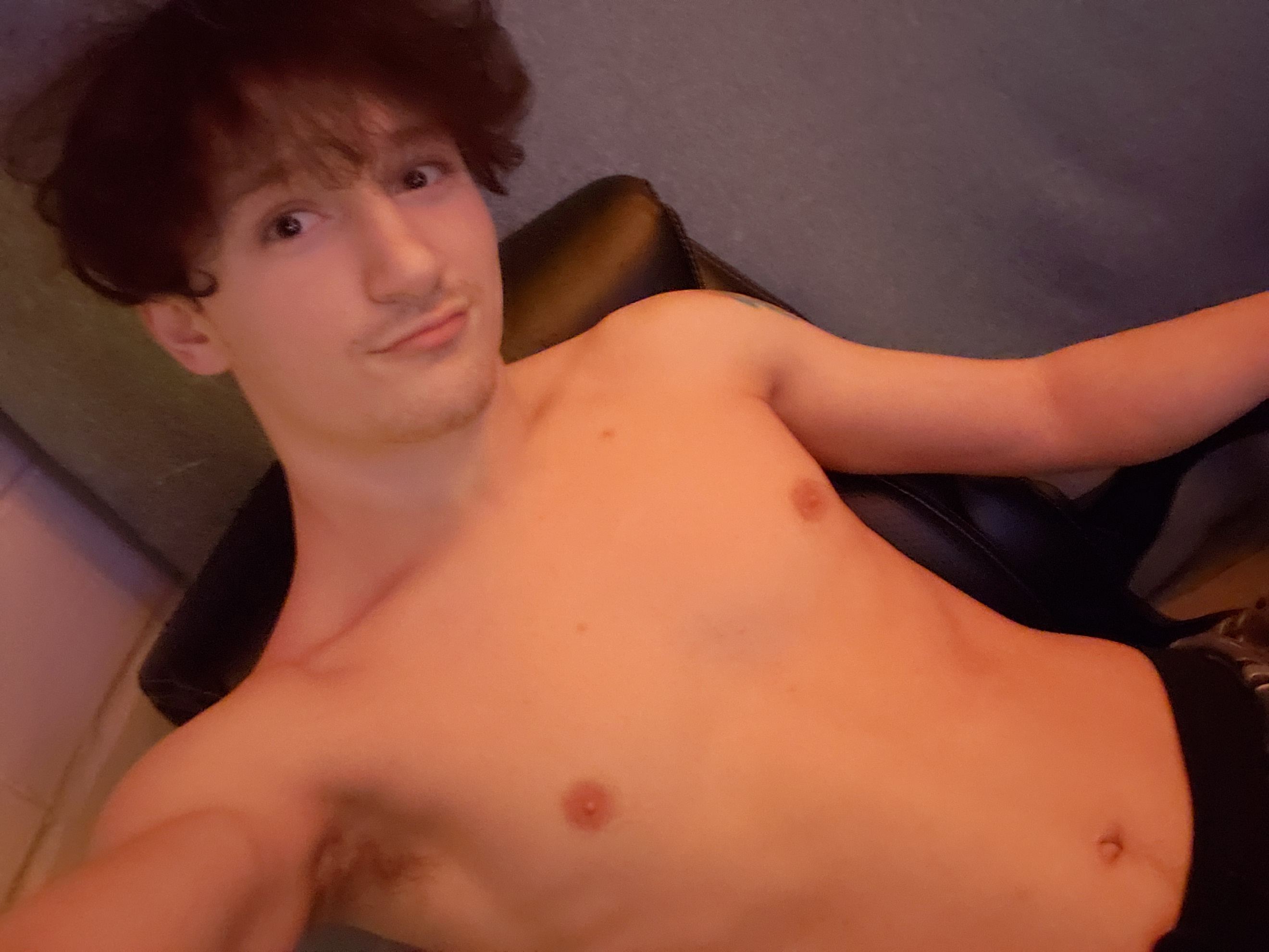 L8nightboi cam model profile picture 