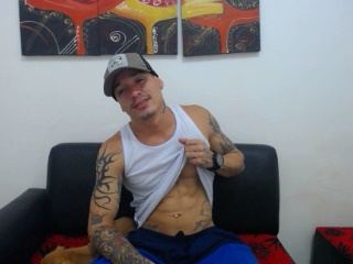 SuperBigCockXL cam model profile picture 