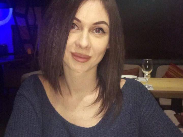 MiaLout cam model profile picture 