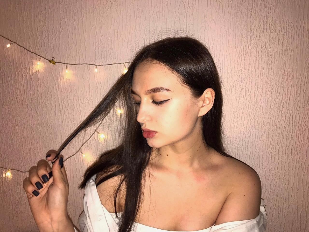 ELIZA_BRIGGS Profilbild des Cam-Modells 