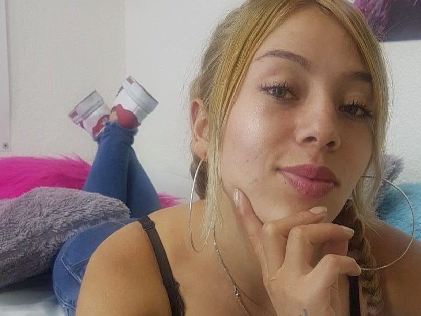 Foto de perfil de modelo de webcam de Valeria_77 