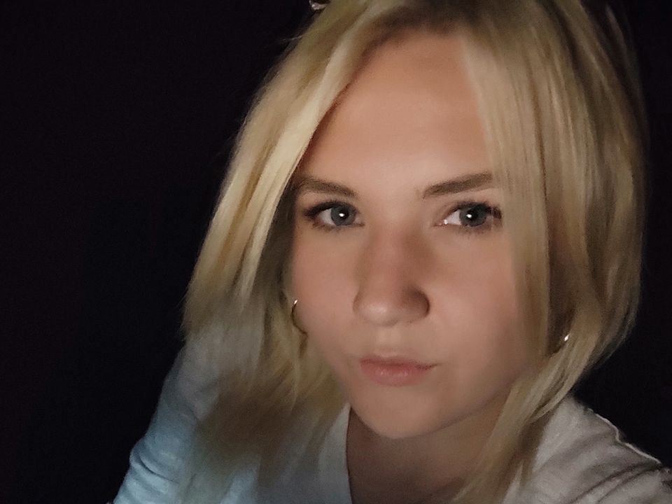 Profilbilde av HellAnGirl webkamera modell