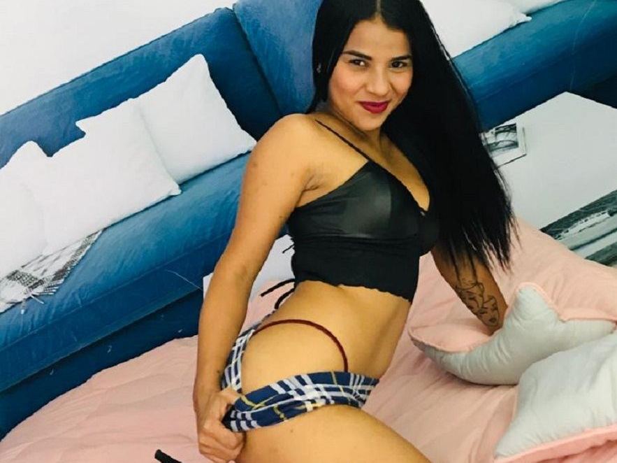 CharisHot21 profilbild på webbkameramodell 