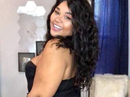 naomilatinfox immagine del profilo del modello di cam