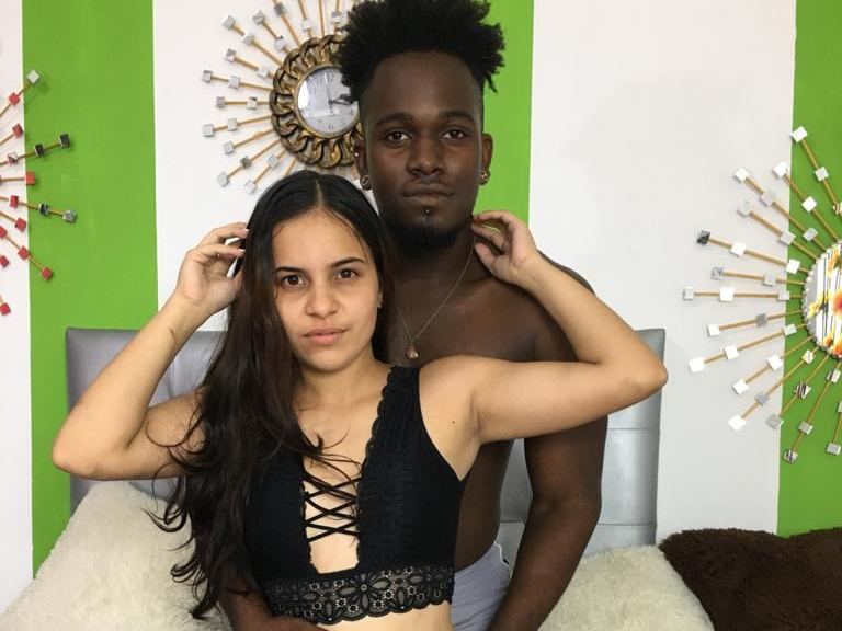 Image de profil du modèle de webcam LauraAndCristian