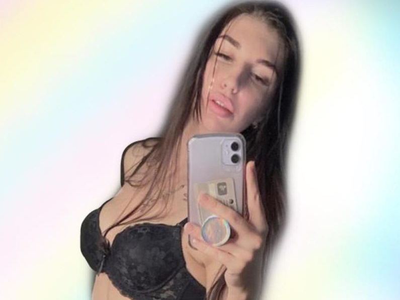 Imagen de perfil de modelo de cámara web de CristalXDreamX