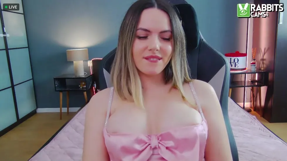 Performer RavenRue Video 2