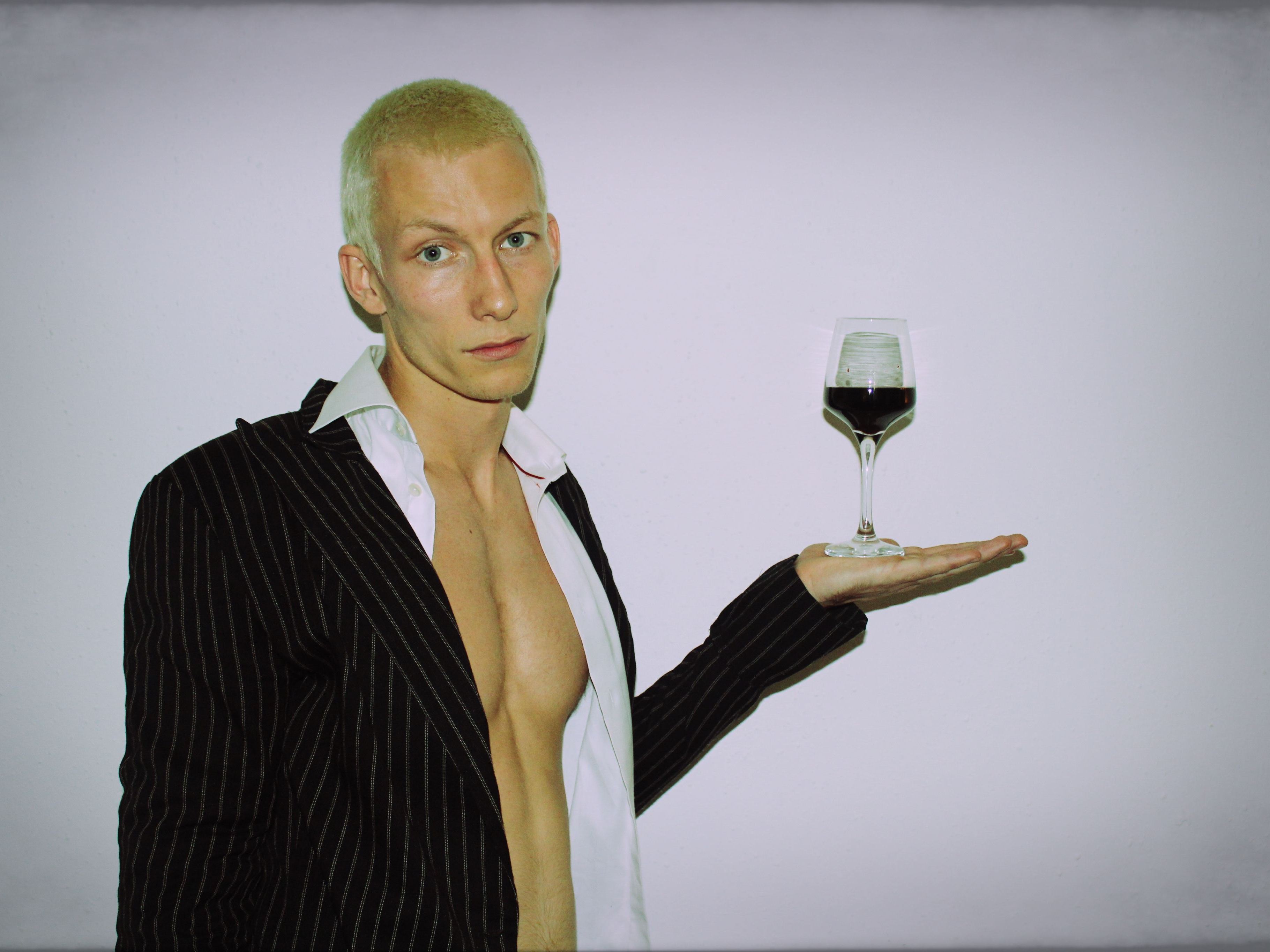 Imagen de perfil de modelo de cámara web de Magnum_Opus