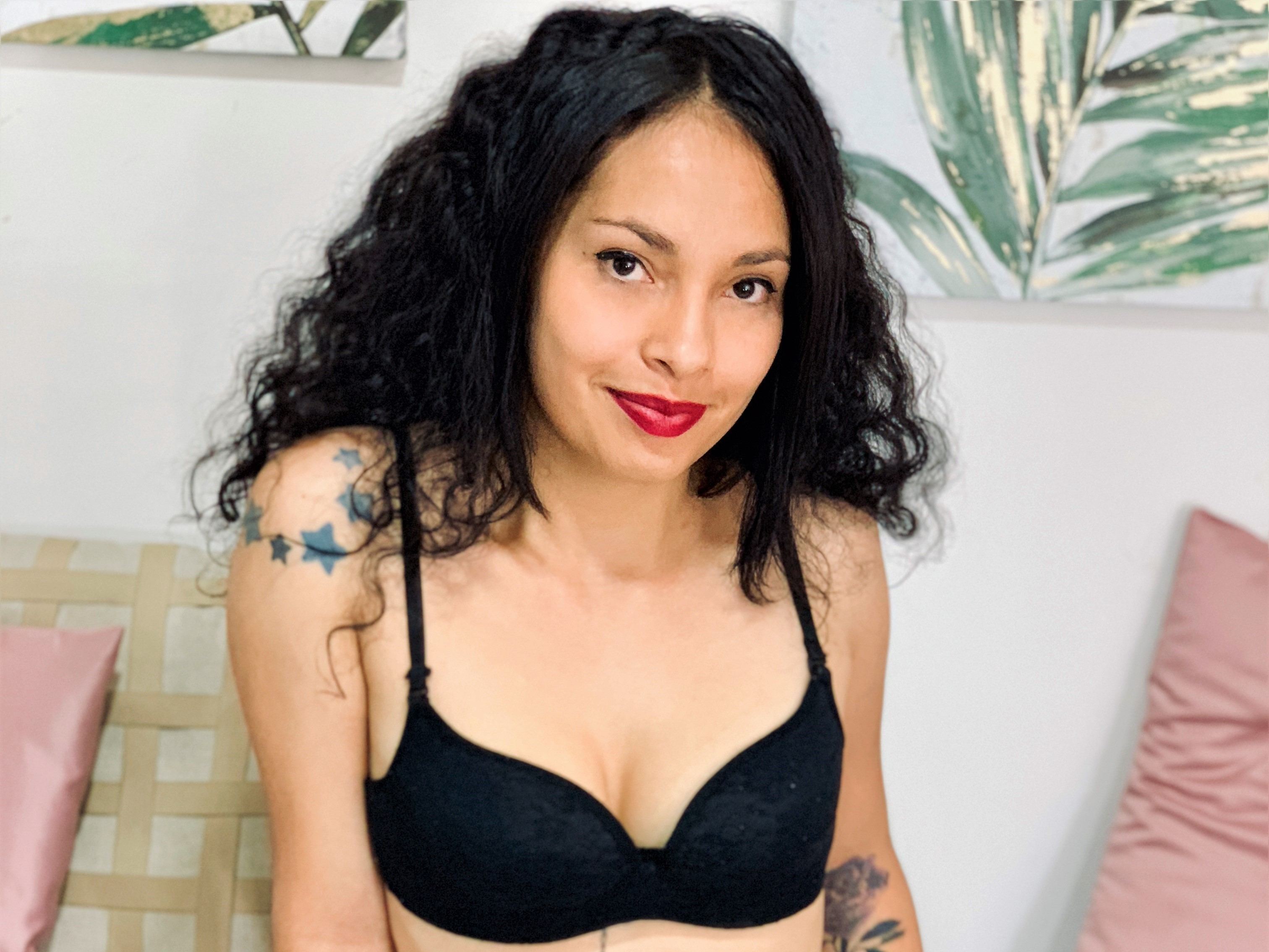Imagen de perfil de modelo de cámara web de Lil_Sophie