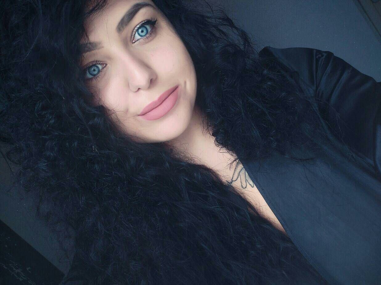 Image de profil du modèle de webcam SoulfulQgirl
