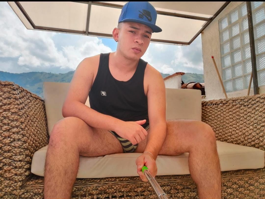 jack_carrinton profilbild på webbkameramodell 