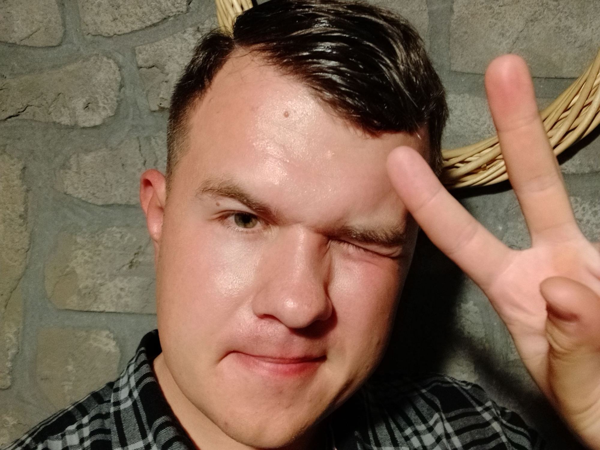 AlmaKarma profielfoto van cam model 