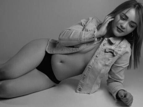 EmillyRoberts Profilbild des Cam-Modells 