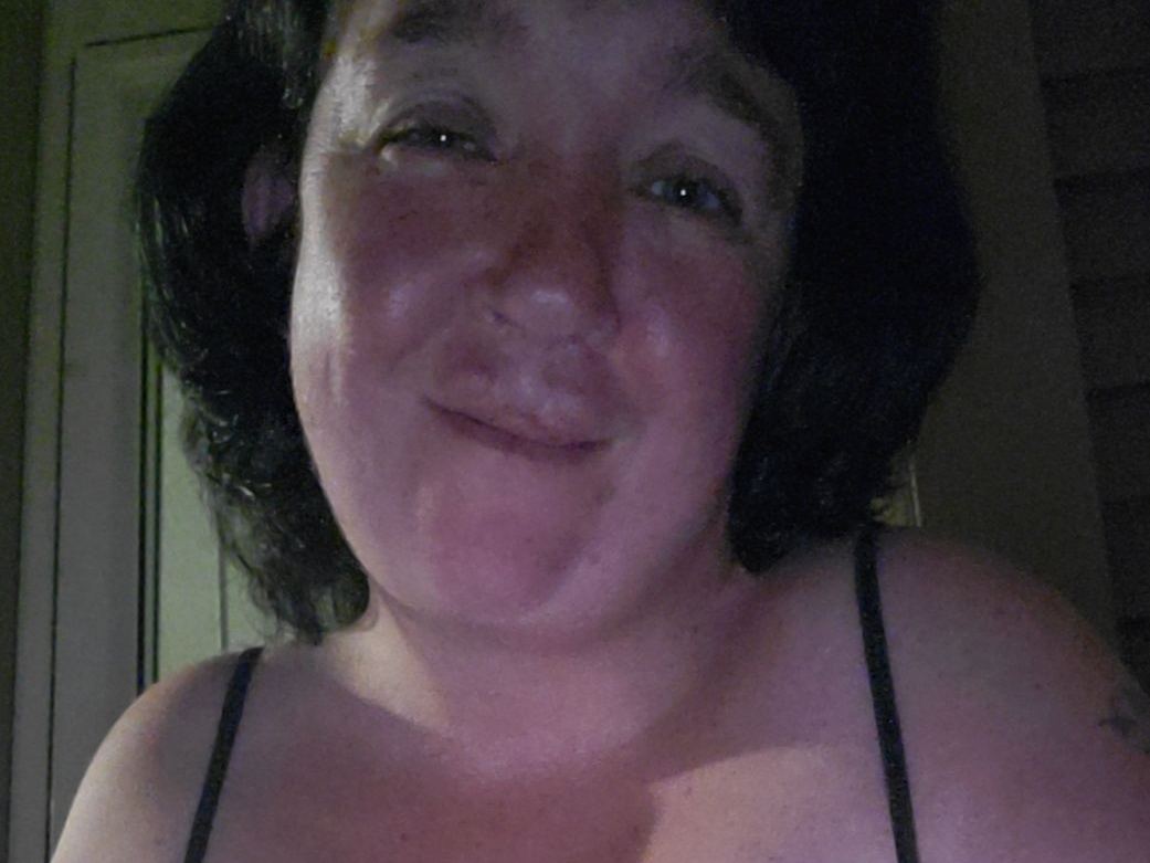Sweetsilentone cam model profile picture 