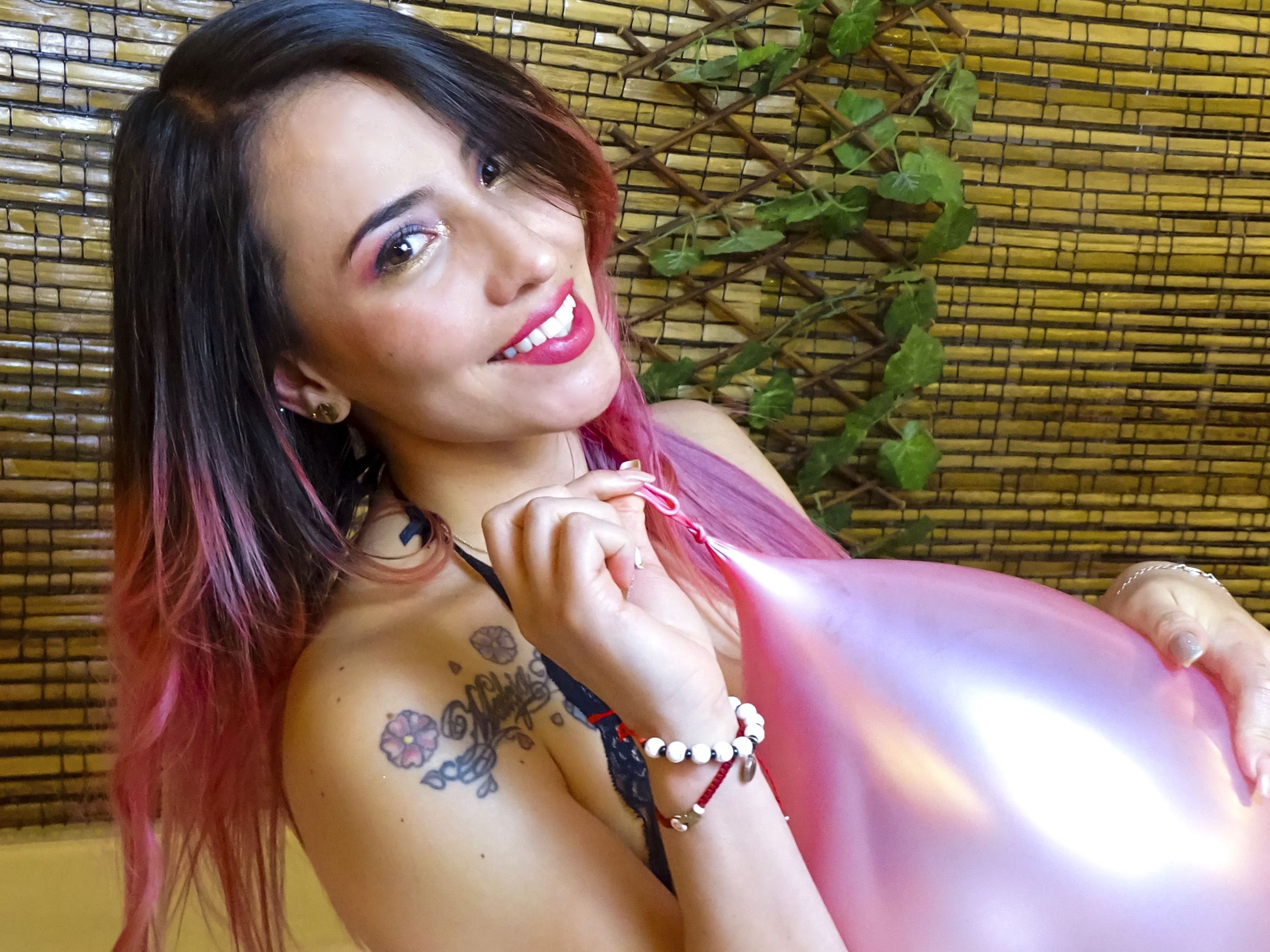 Imagen de perfil de modelo de cámara web de purplegirl18