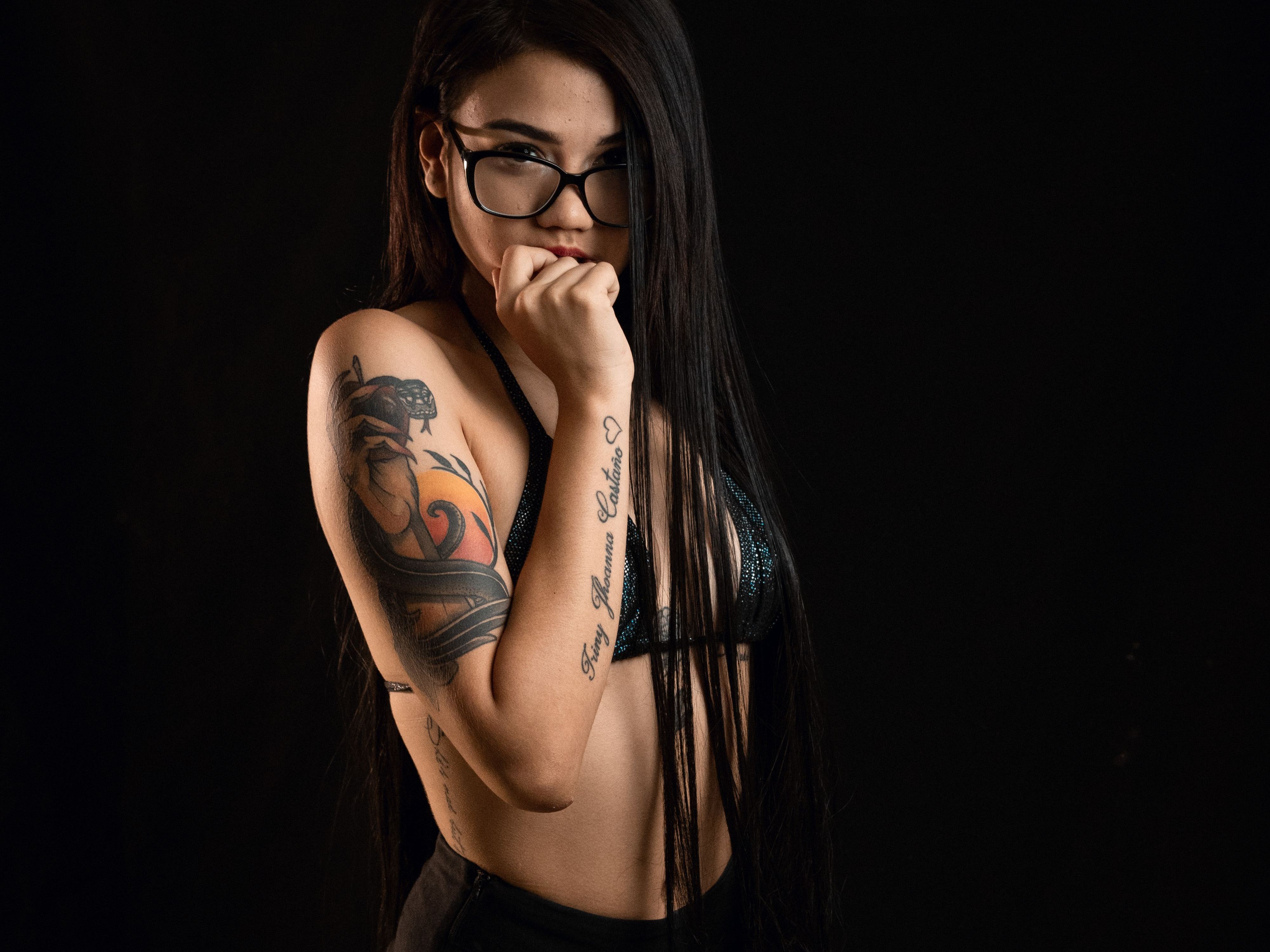 Imagen de perfil de modelo de cámara web de HarmonyBell