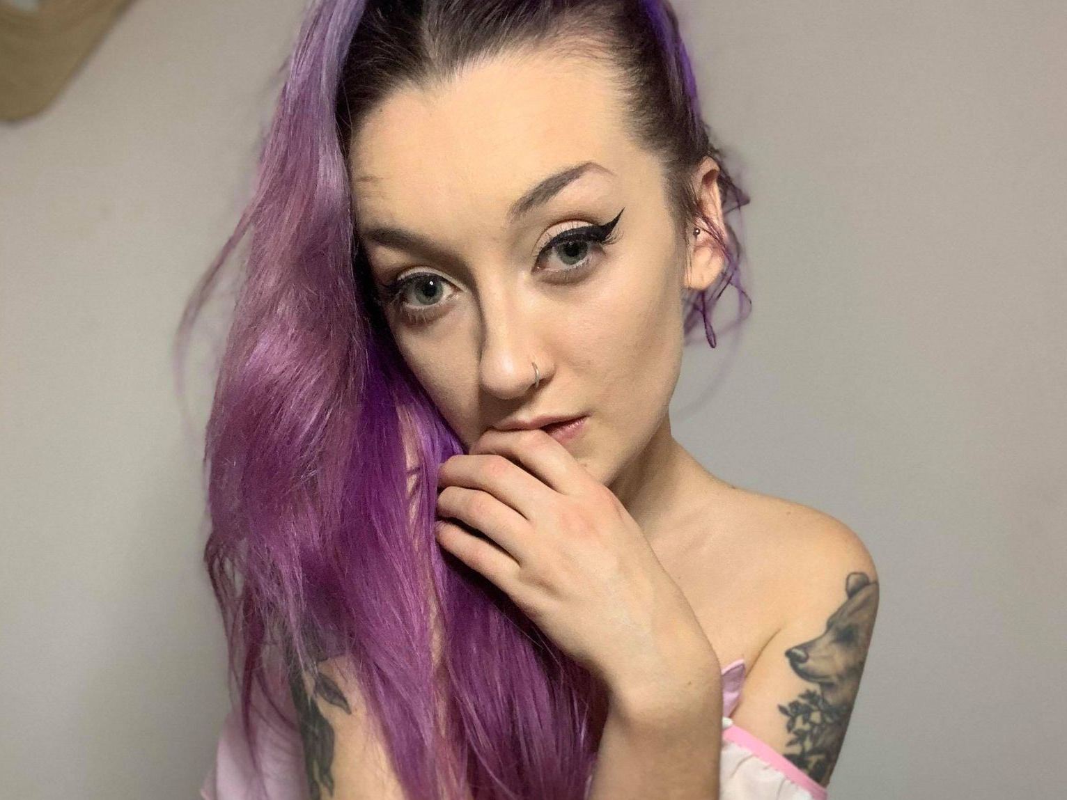 dahliadayy Profilbild des Cam-Modells 