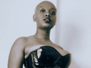 Image de profil du modèle de webcam Madame_Aza